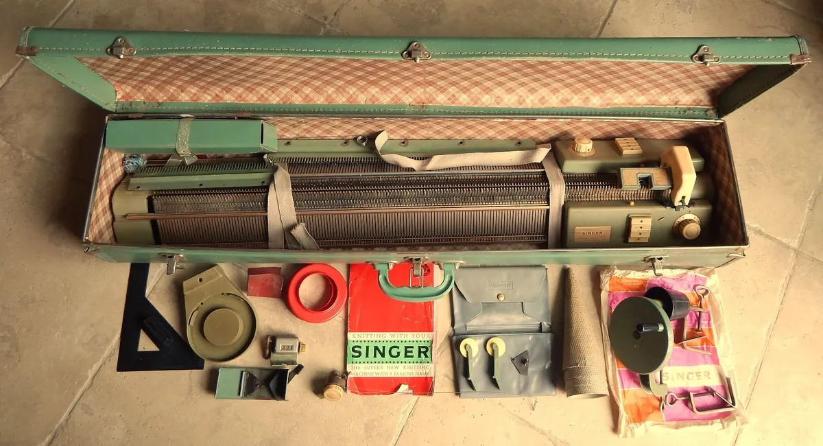 Vintage Singer Knitting Machine & Accessories - Image 1