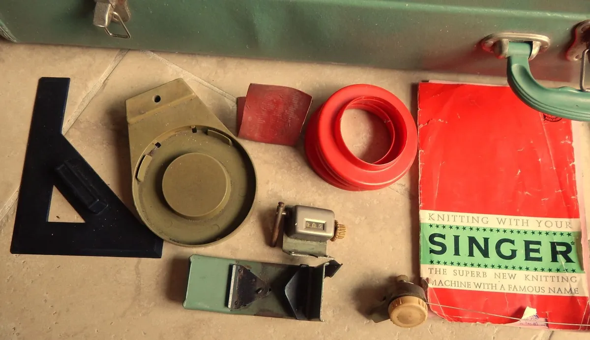 Vintage Singer Knitting Machine & Accessories - Image 4