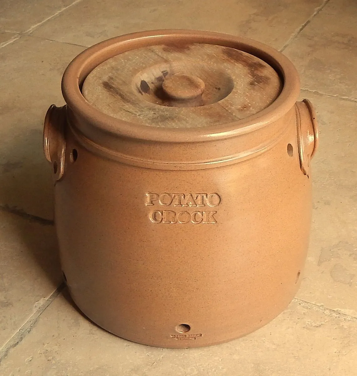 Large Kiltrea Pottery Stoneware Potato Crock - Image 1