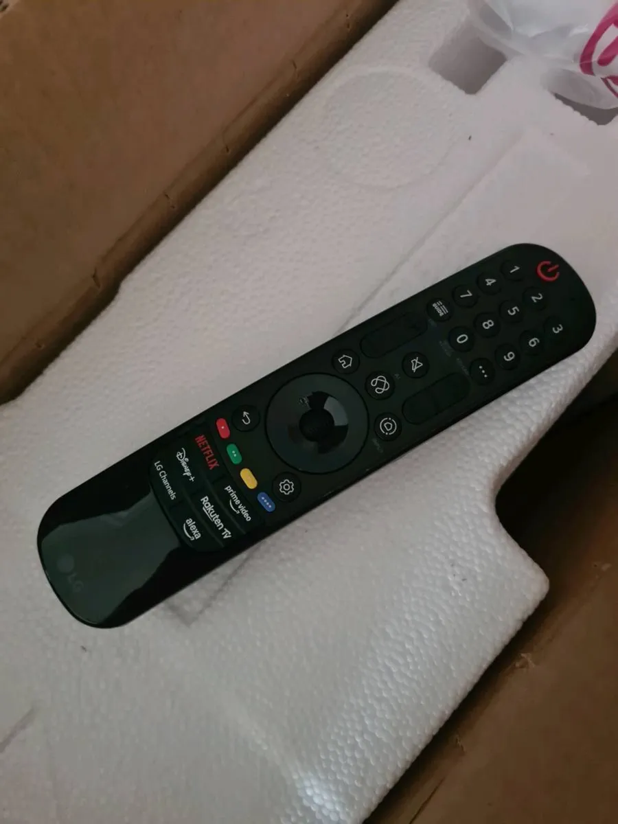 Brand new LG OLED 65C5 TV in box - Image 3