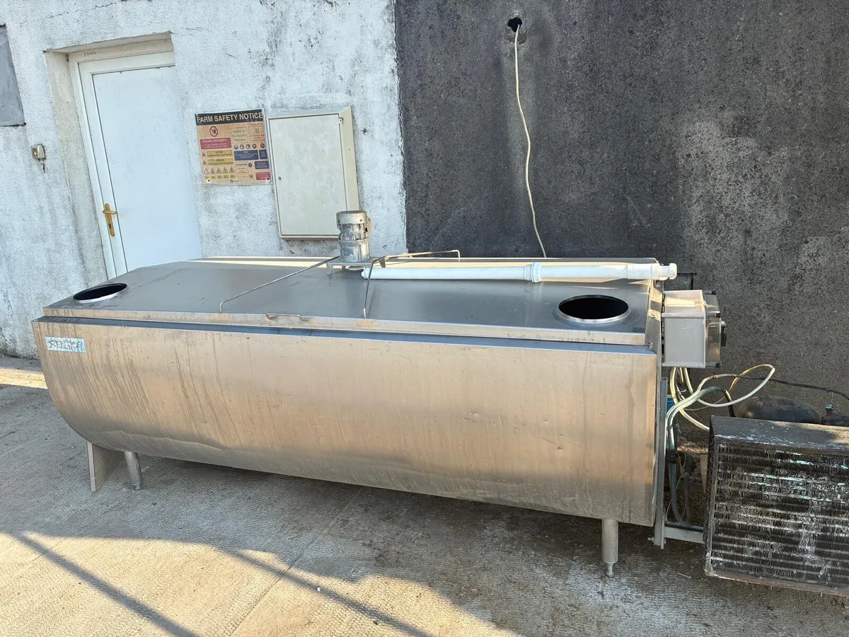 Milk tank