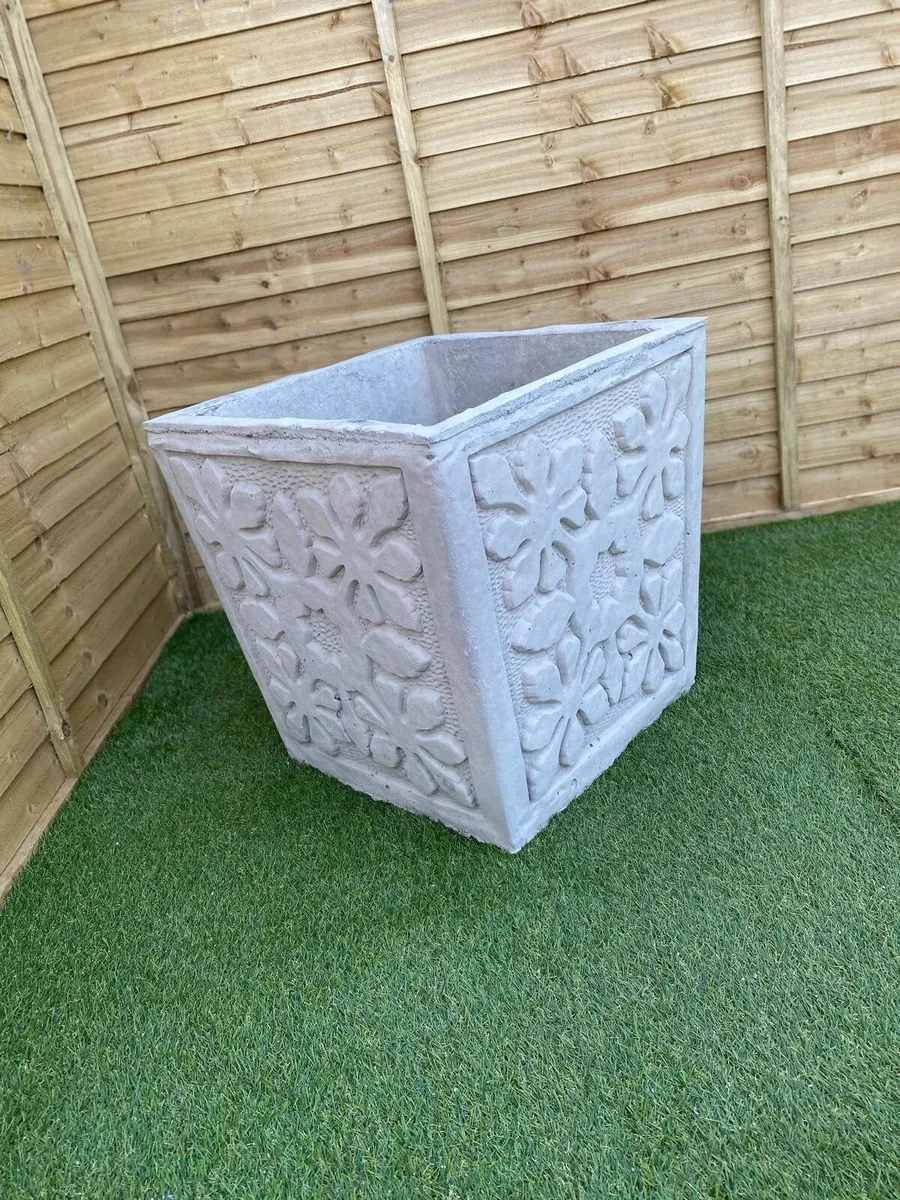 Flowers pots - Image 1