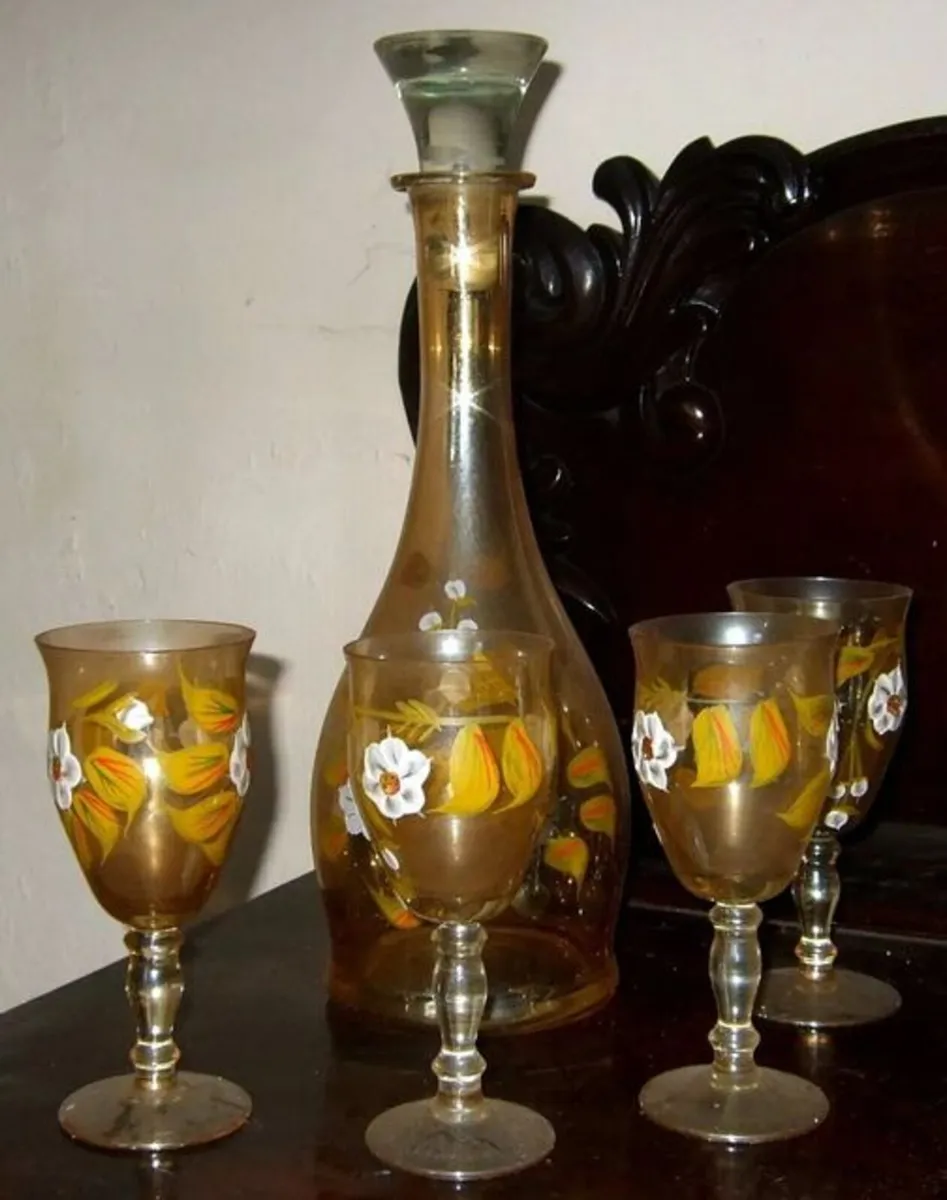 Vintage Bohemian Amber Glass Decanter & 4 Glasses - Image 4
