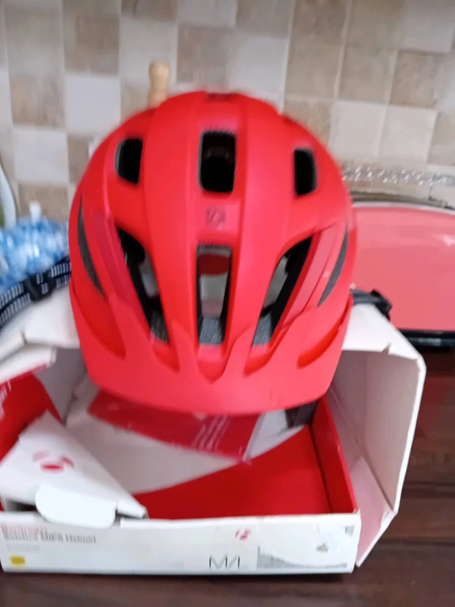 BONTRAGER BIKE HELMET NEW BOXED - Image 1
