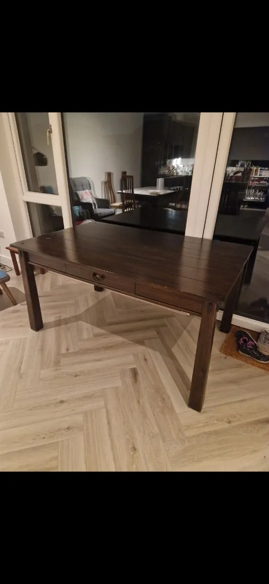 Kitchen table and chairs - Image 3