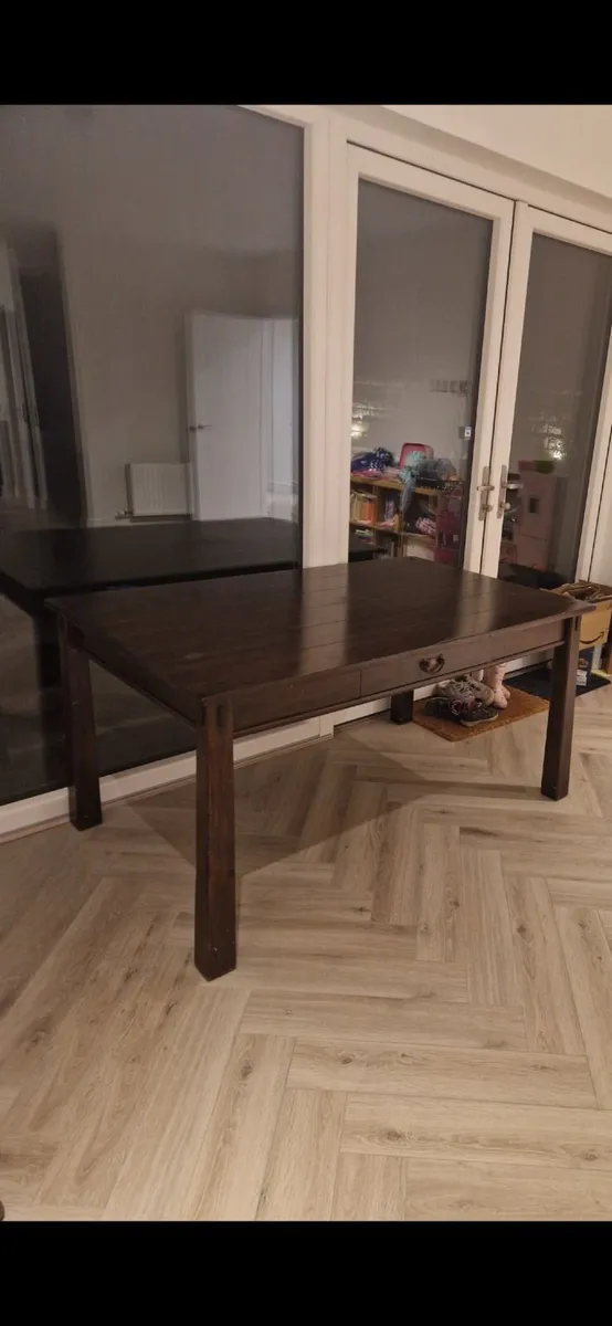 Kitchen table and chairs - Image 4
