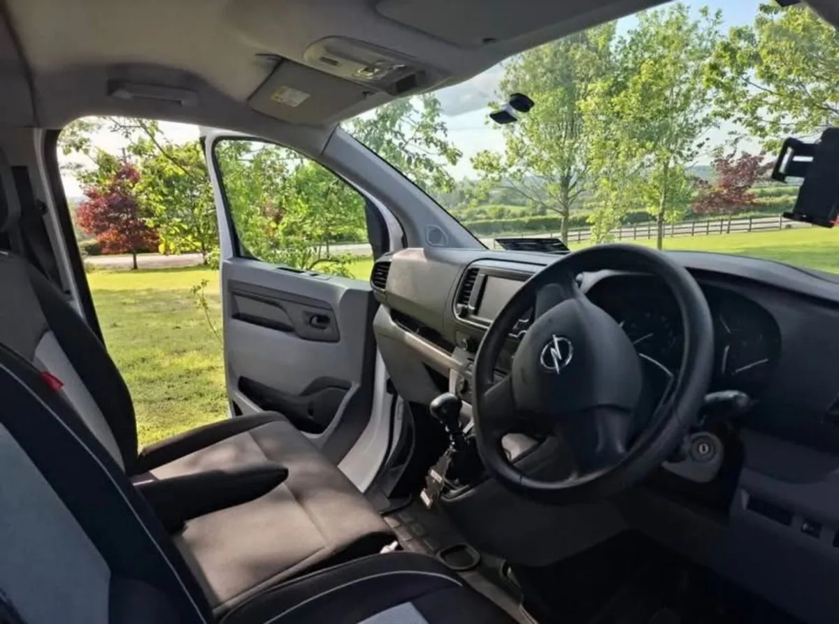 Opel Vivaro 2022 - Image 4