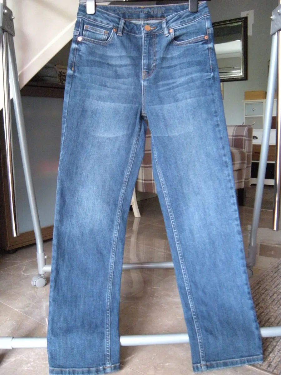 Straight Leg Oasis Jeans, 10. (Cost me €50) - Image 1