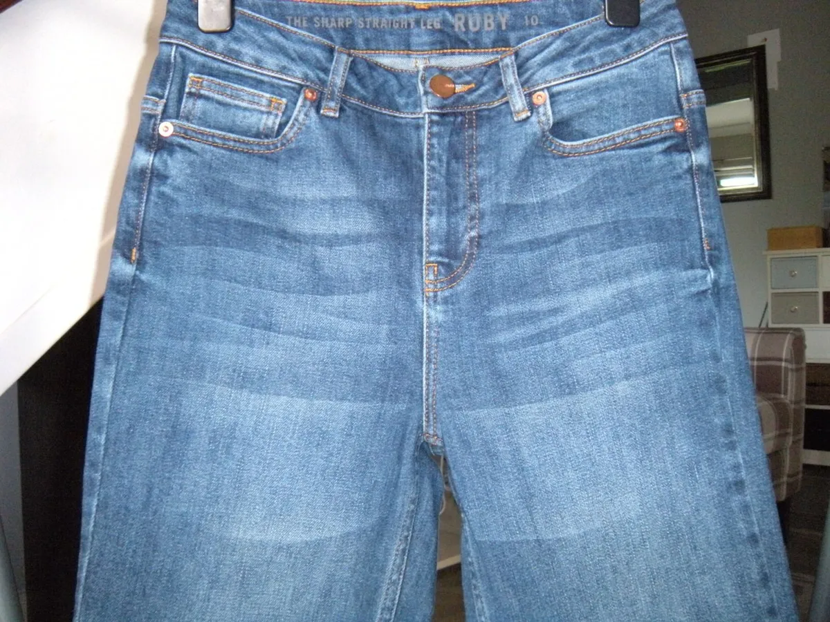 Straight Leg Oasis Jeans, 10. (Cost me €50) - Image 4