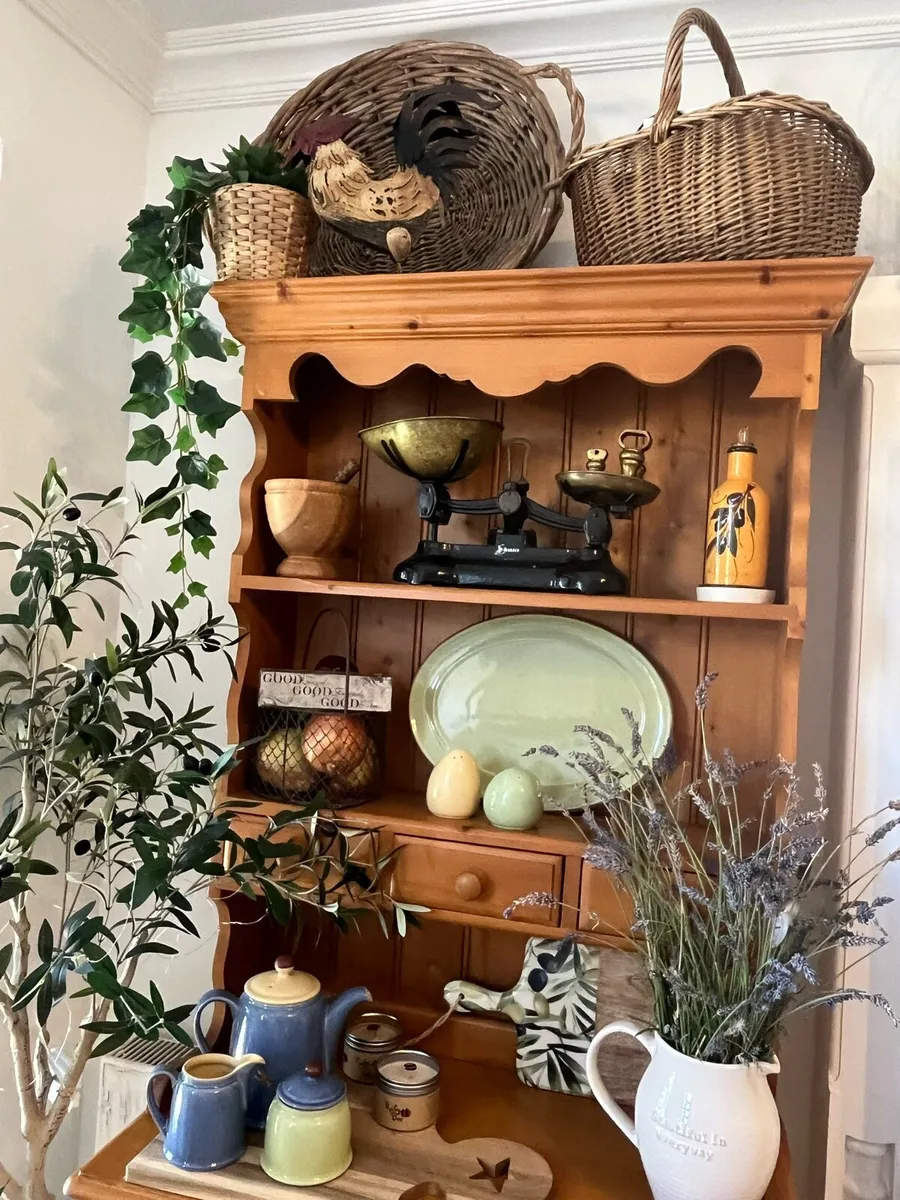 Dresser - Image 2