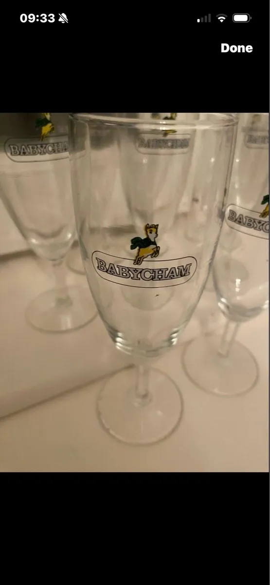 Very Rare Set of 8 Babycham Flutes - Image 3