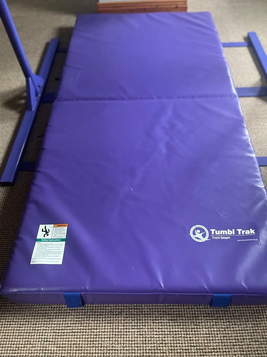 Gym bars for kids with tumble mat - Image 2