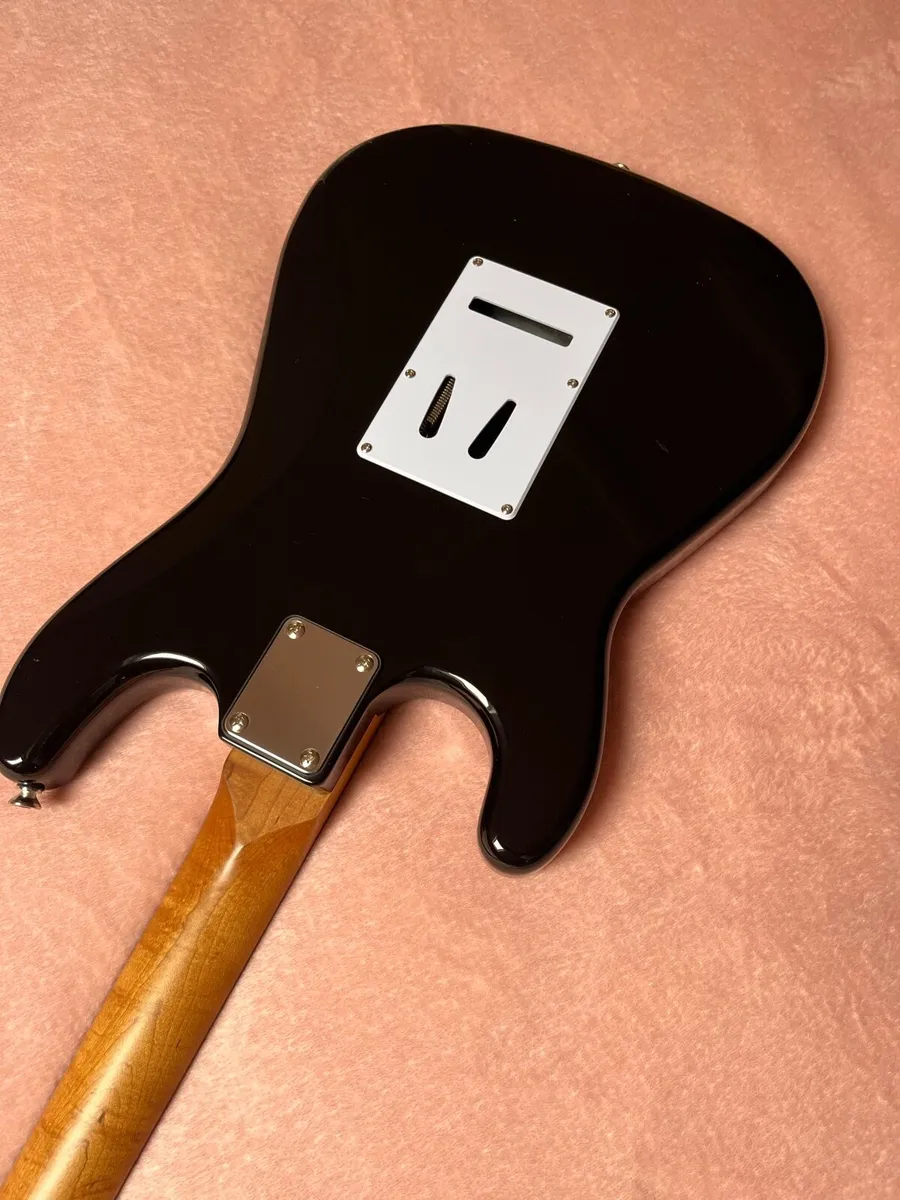 Harley Benton St-62 Guitar - Image 4