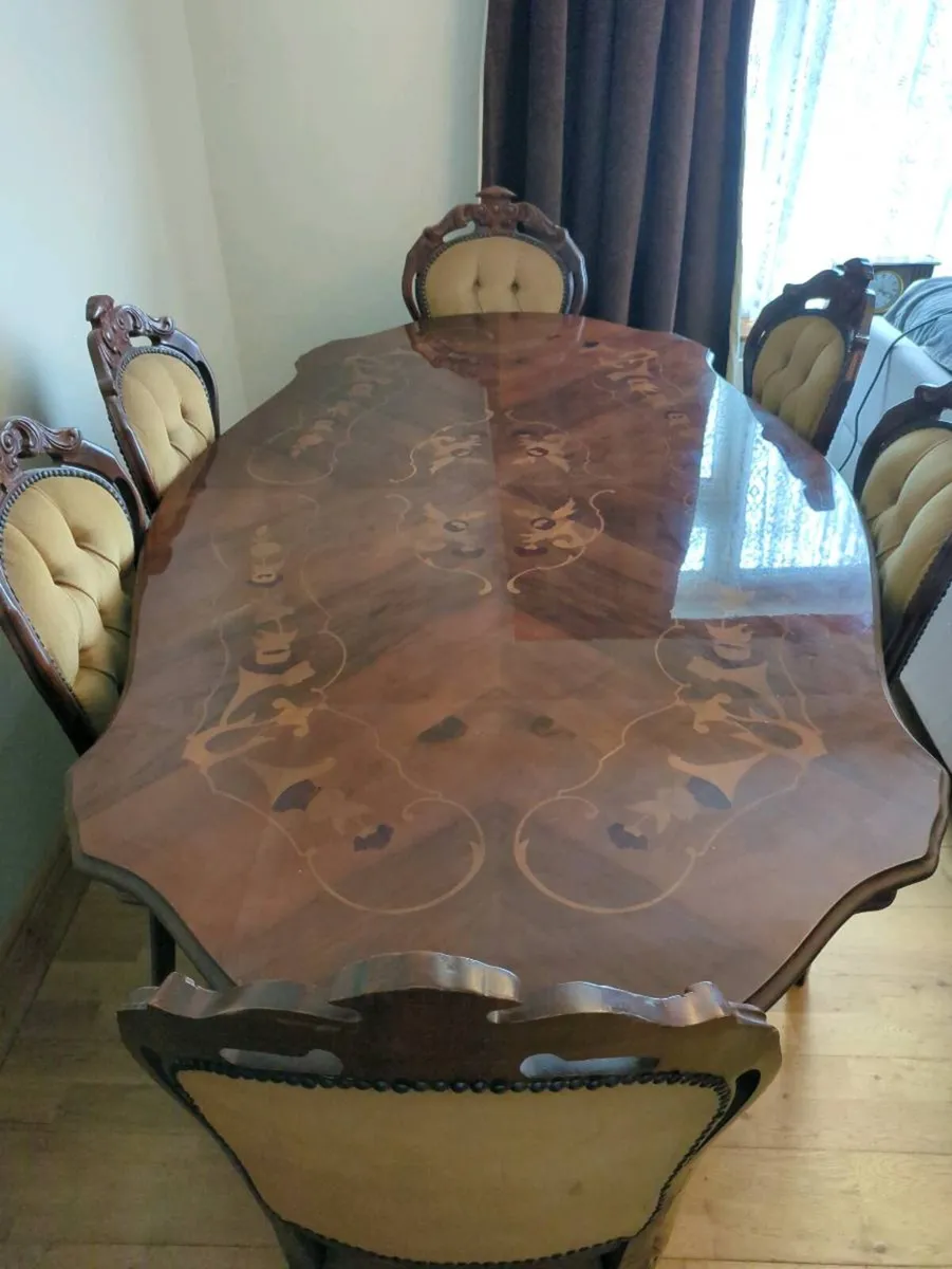 Beautiful Solid Wood Dining Table & 6 chairs - Image 1