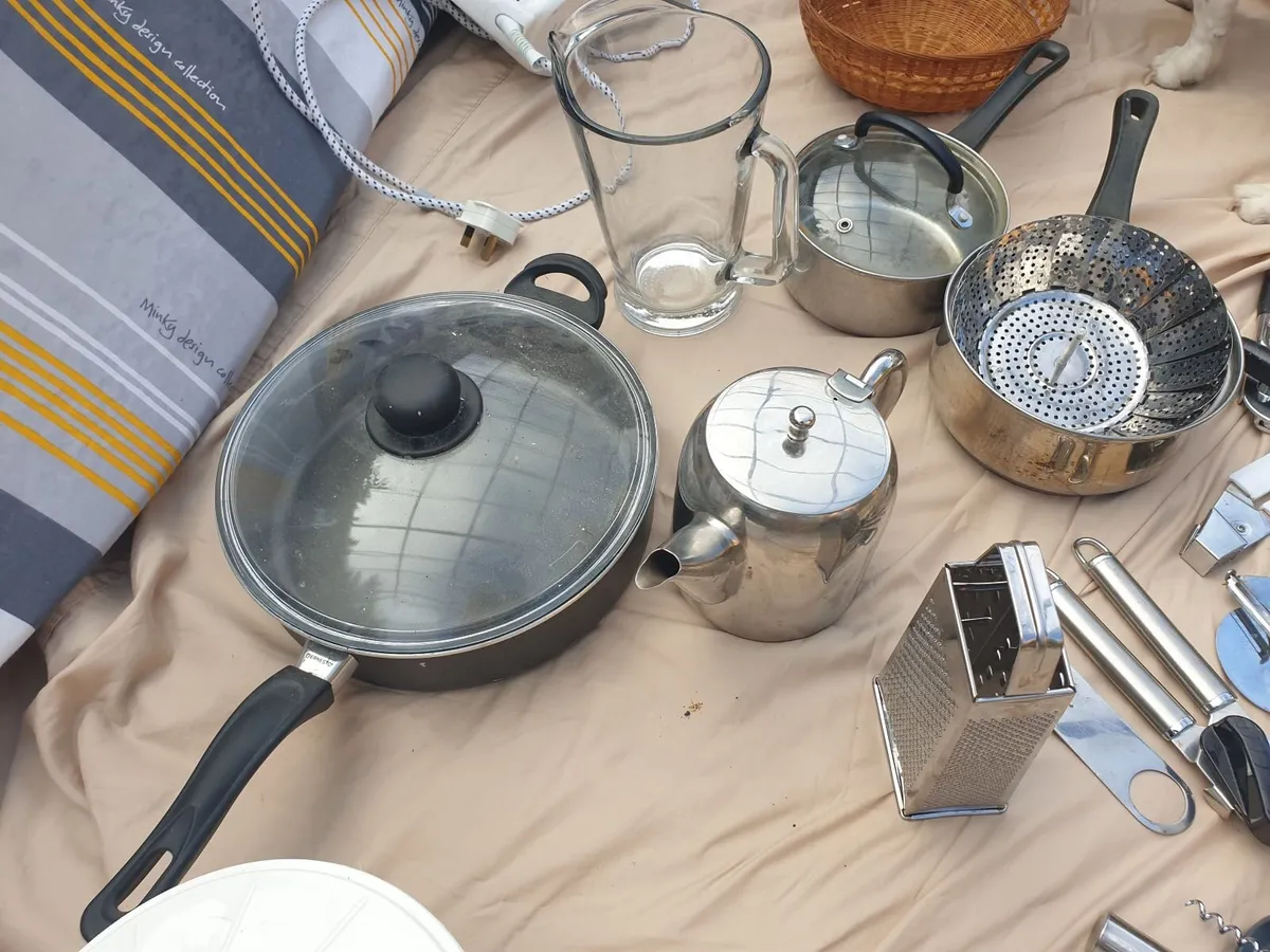 Kitchen wares - Image 1