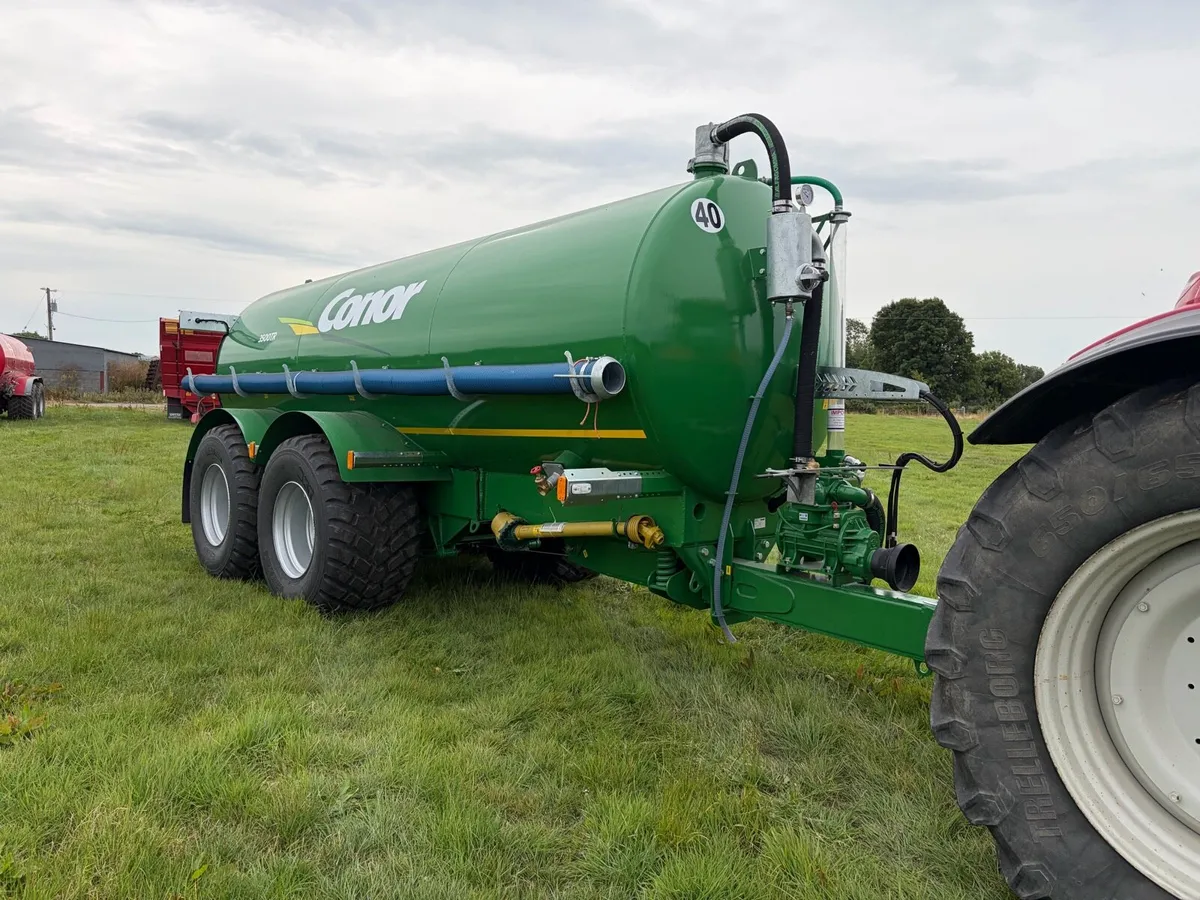 Conor 3500 gallon tanker - Image 2