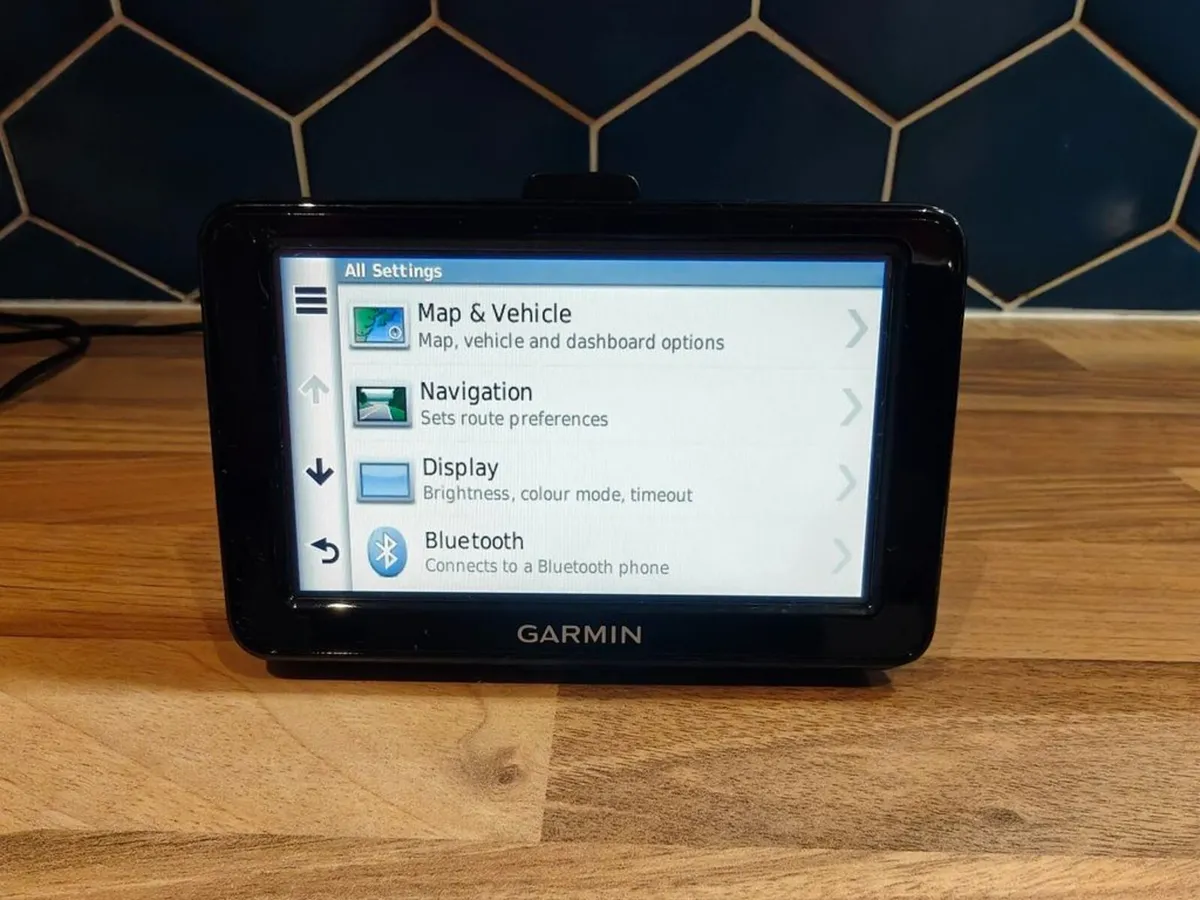 Garmin 2495LM sat nav - 2026 All Europe map - Image 3