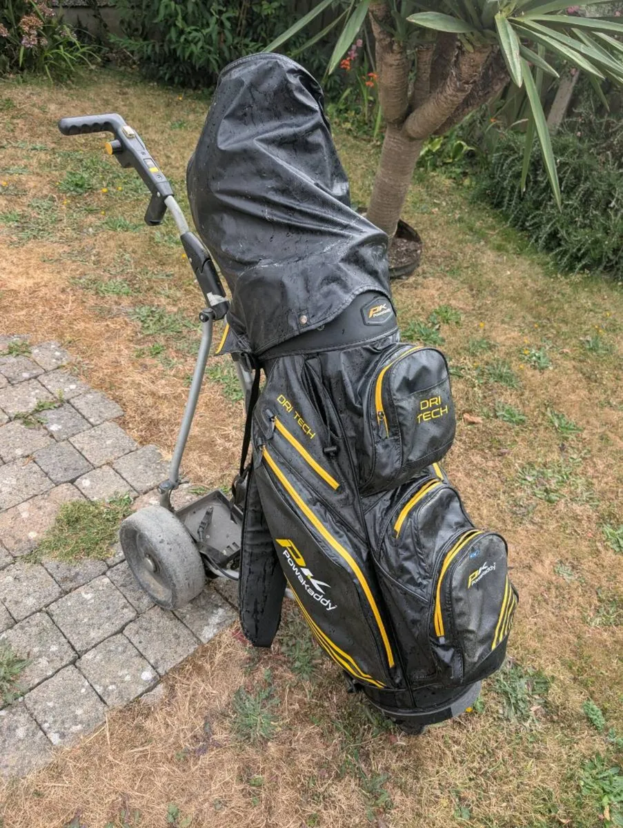 Deadly set of golf clubs and trolley - Image 2