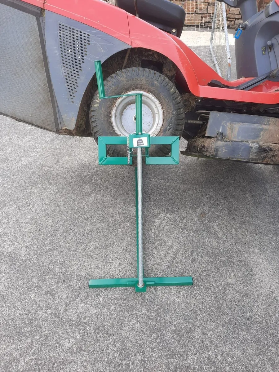 LAWNMOWER LIFTER JACK .. FREE DELIVERY - Image 1