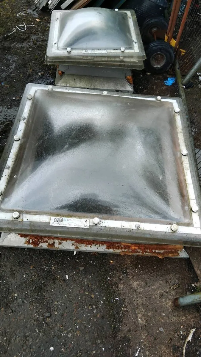 2x roof windows - Image 2