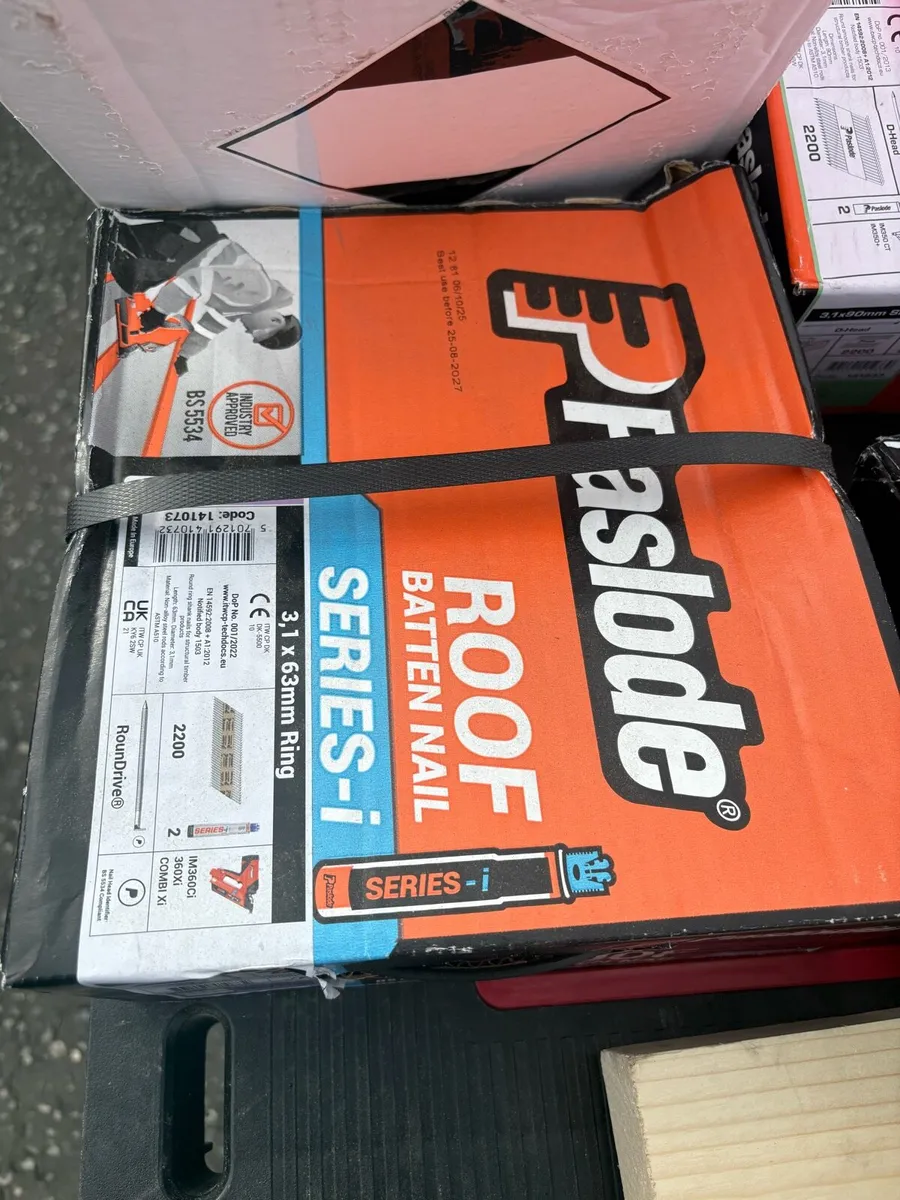 Paslode i series nails 2200 - Image 1