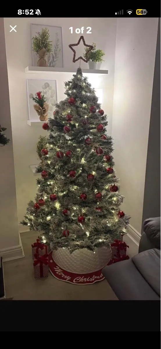 6 foot white snow pre lit Christmas tree €40 - Image 2