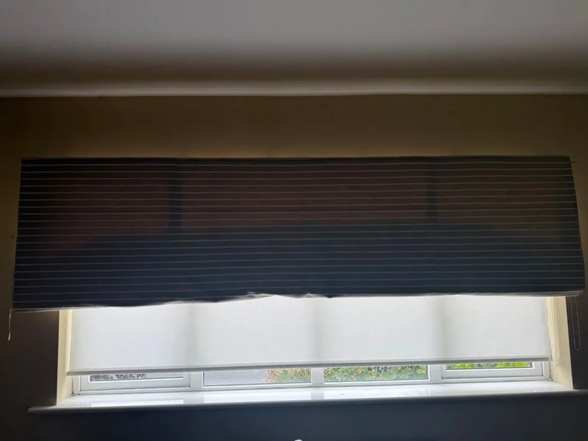 Selection of Roller and Roman Blinds - Image 3