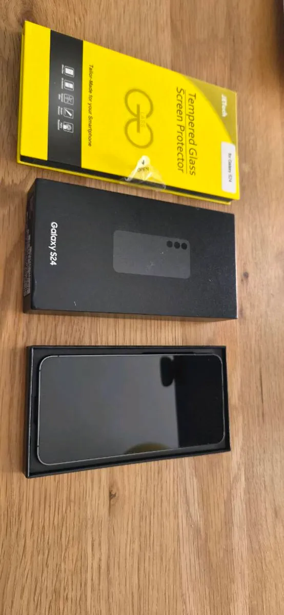 Samsung Galaxy S24 perfect condition - Image 4
