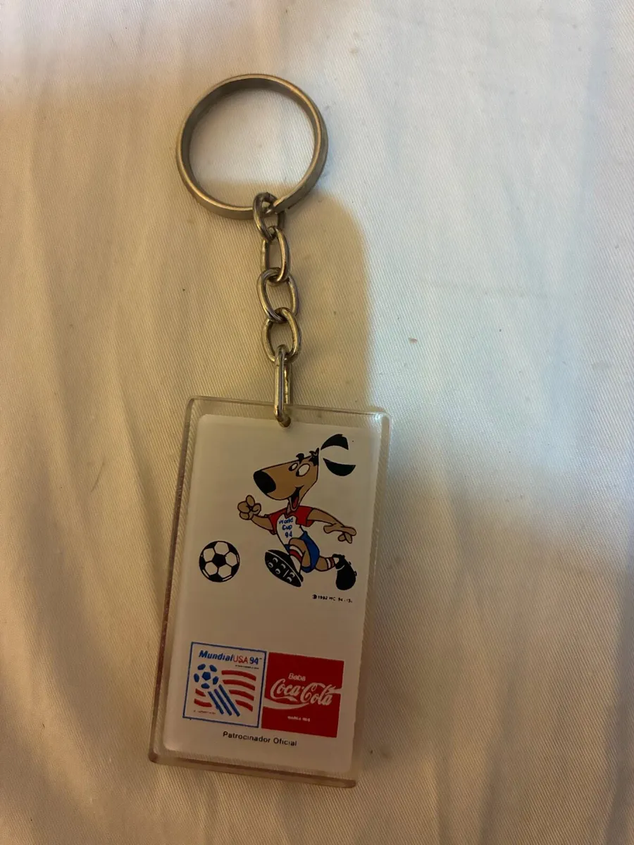 1994 World Cup Coca Cola Key Ring - Image 1