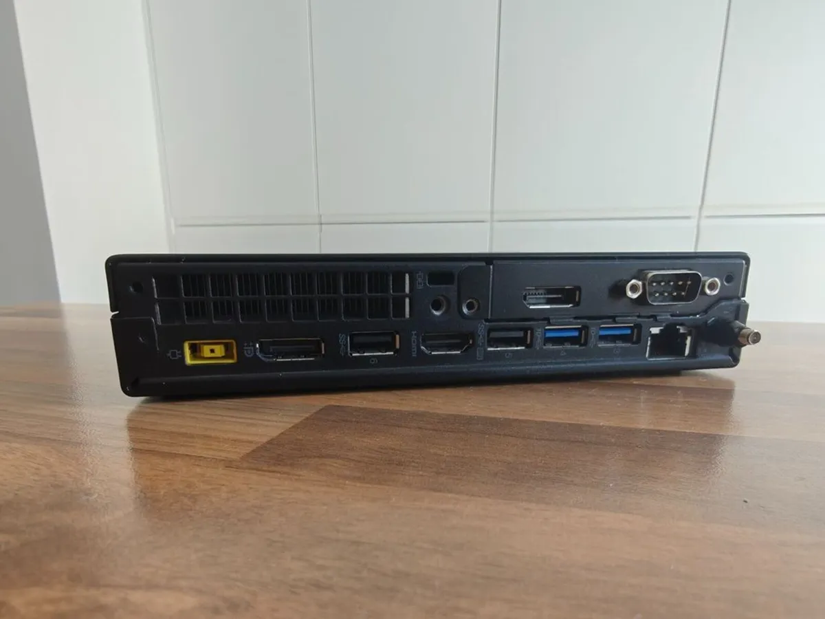 Lenovo ThinkCentre M920q Tiny PC | i7 (9th gen) | - Image 3
