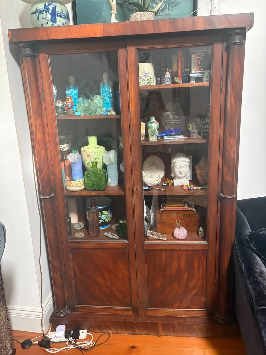 Antique bookcase - Image 1