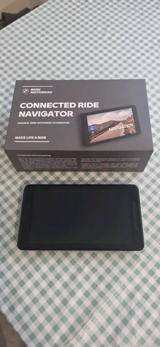 Bmw sat nav new - Image 1