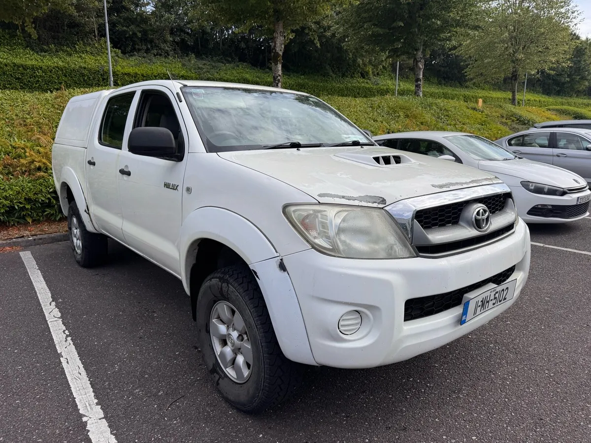 Toyota Hilux 2011 - Image 1