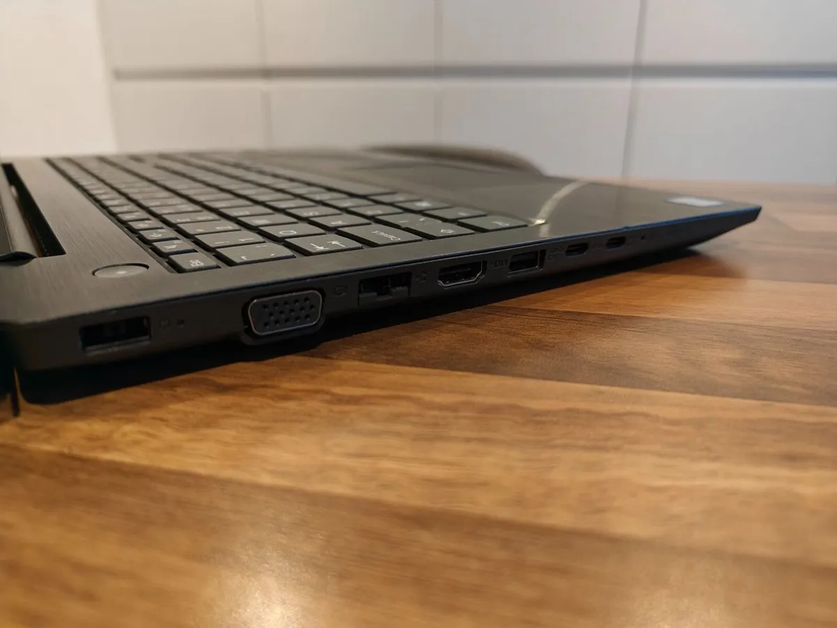 Lenovo V330 Laptop | i5 | 8GB | 256GB | 15.6" |DVD - Image 4