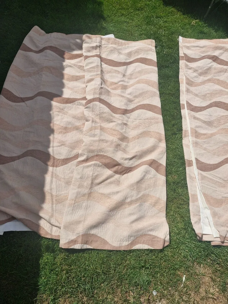 Thermal black out curtains  90'x72' - Image 2