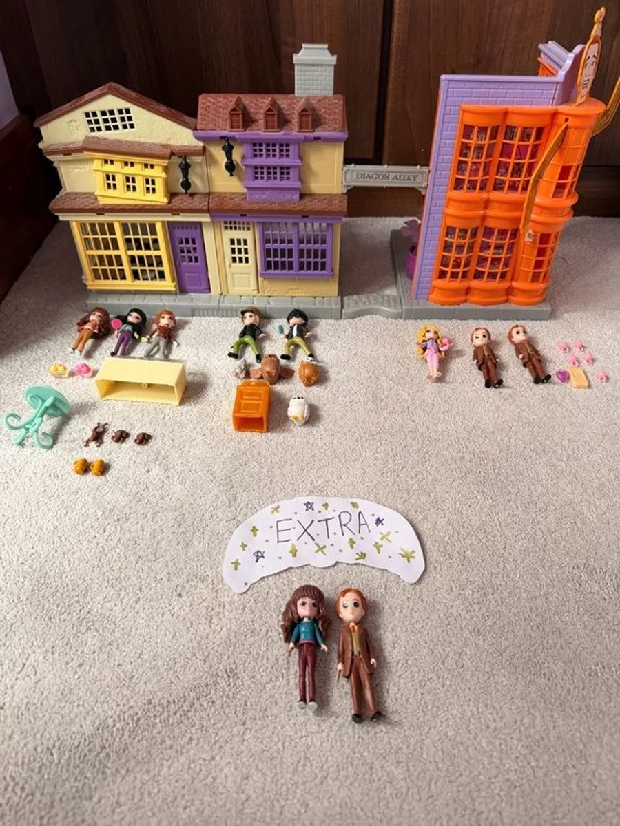 Harry Potter Magical Minis; Hogwarts Castle and additional Playsets - Image 3