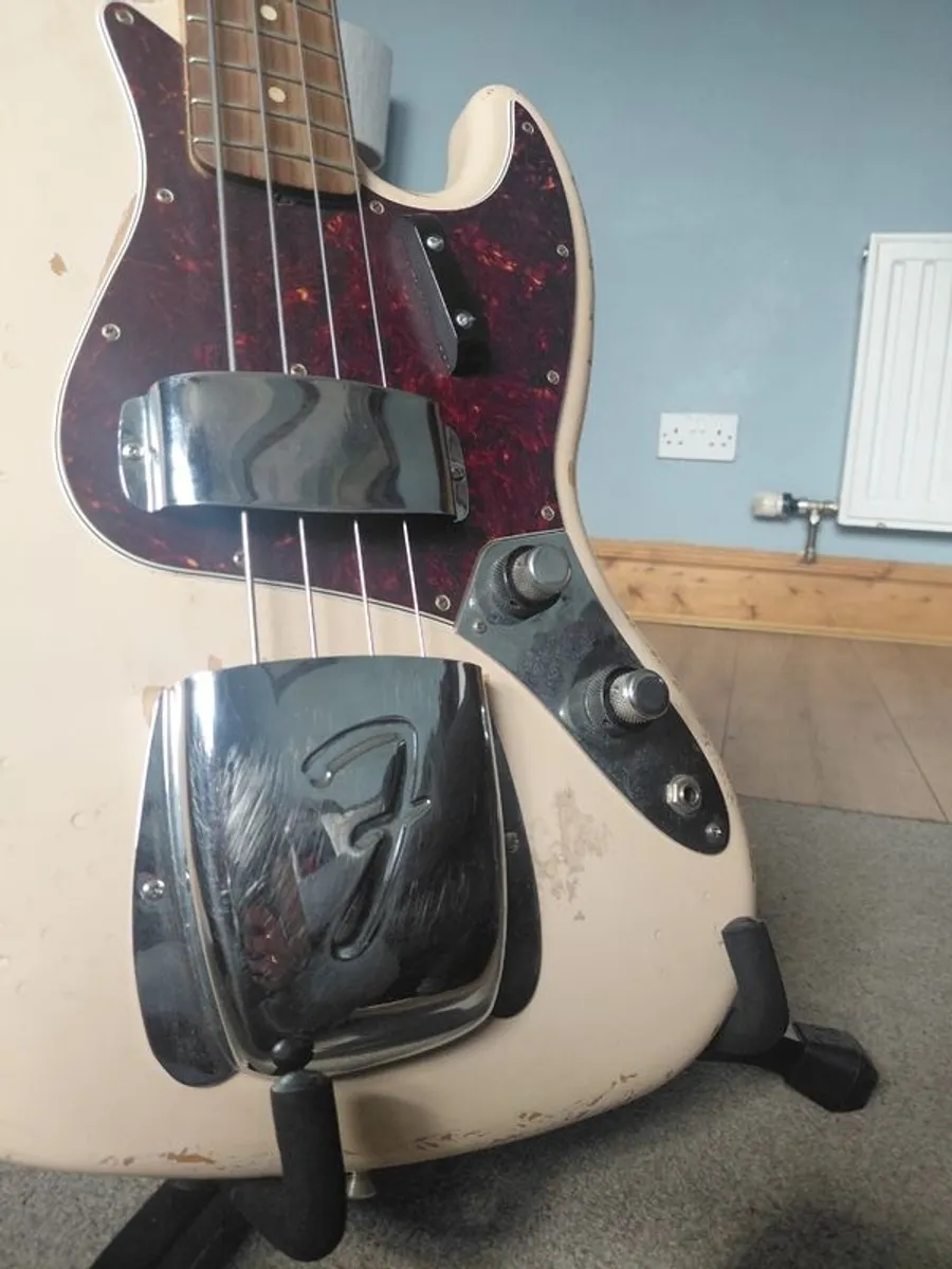 Flea Jazz Bass - 61 jazz reissue - Image 2