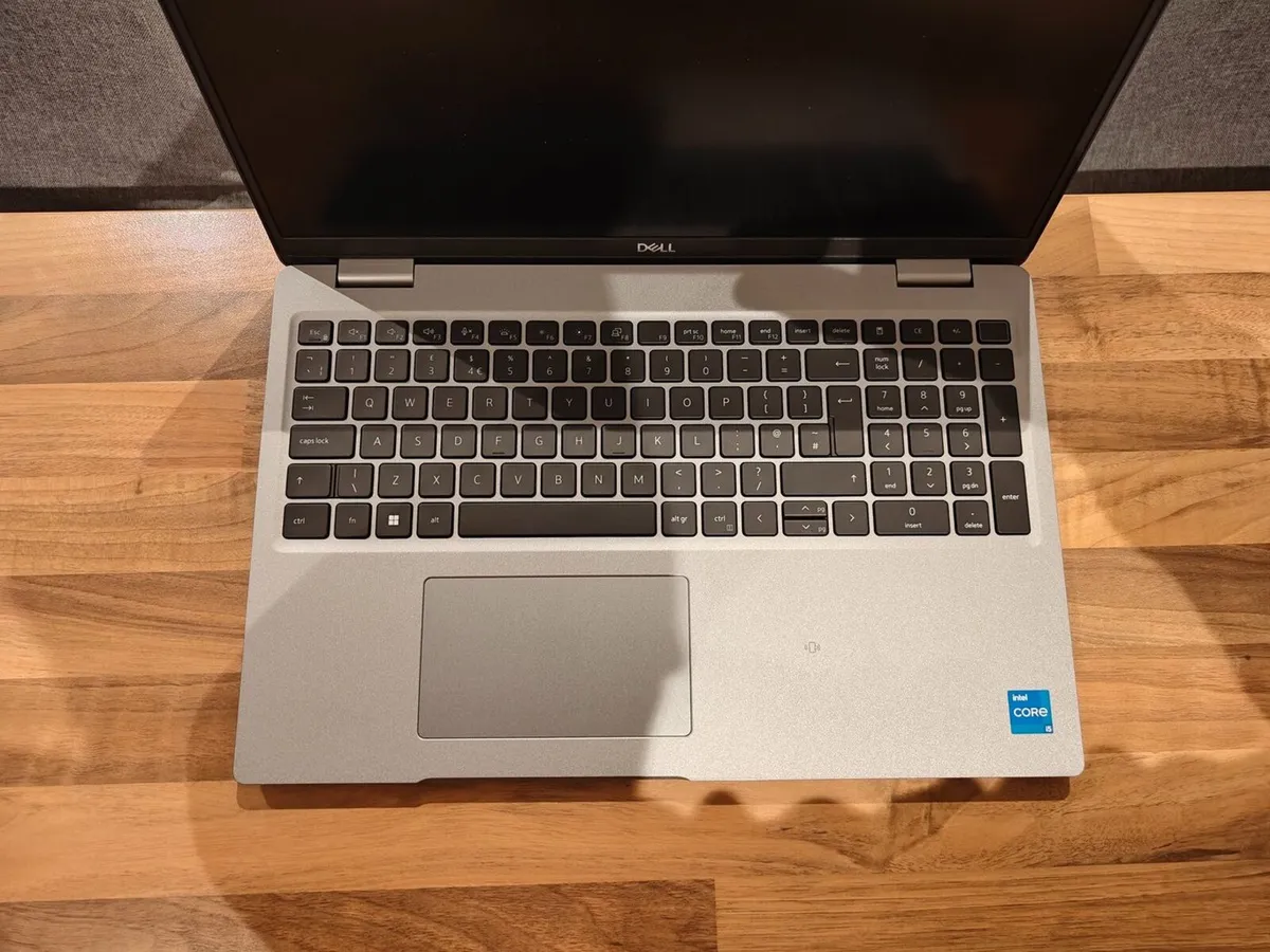 Dell Latitude 5530 | i5 (12th gen) | 16GB | 15.6" - Image 2