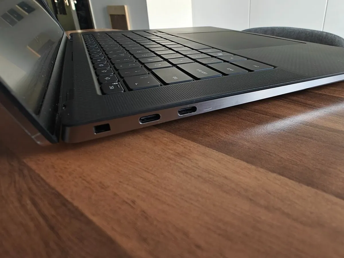 Dell Precision 5550 Laptop | Intel i7 vPro | 16GB - Image 3