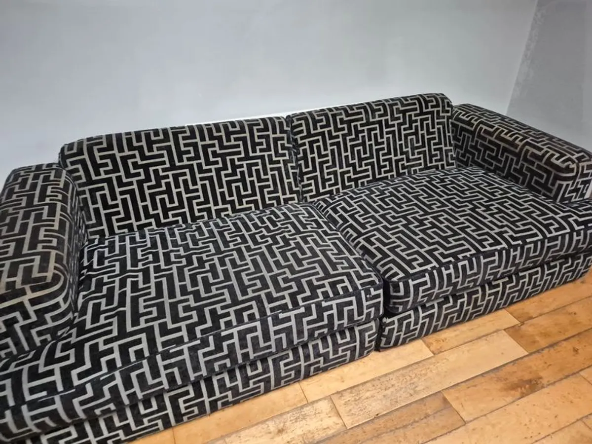 3 seater sofa for sale - Image 2