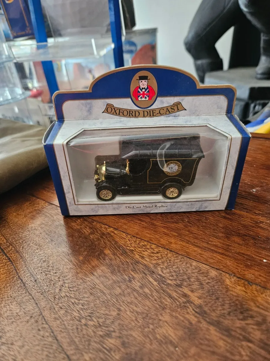 Corgi Oxford Van