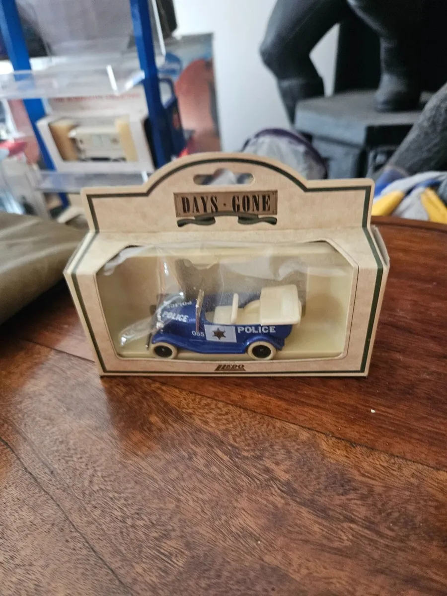 Corgi Lledo Police Car
