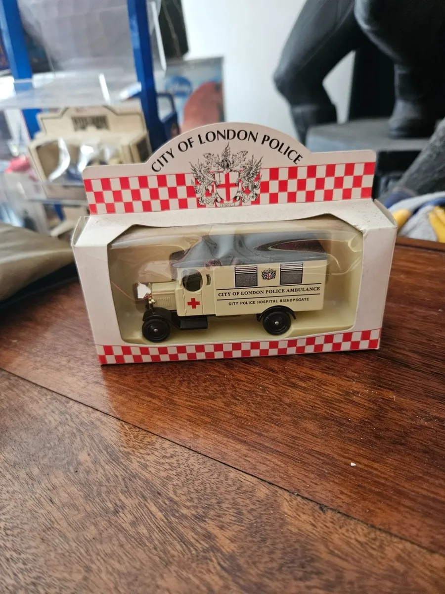 Corgi Lledo WW1 Ambulance