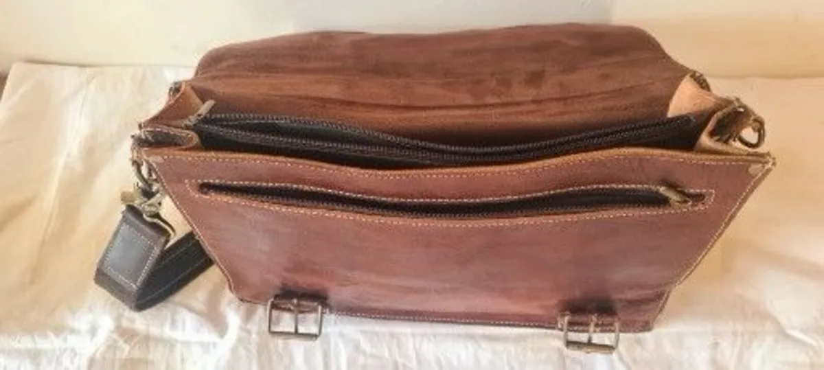Large Suit Case on wheels Sturdy and durable …………… - Image 3
