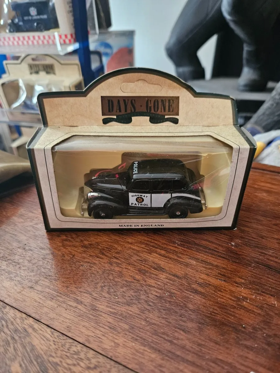 Corgi Lledo Police Car