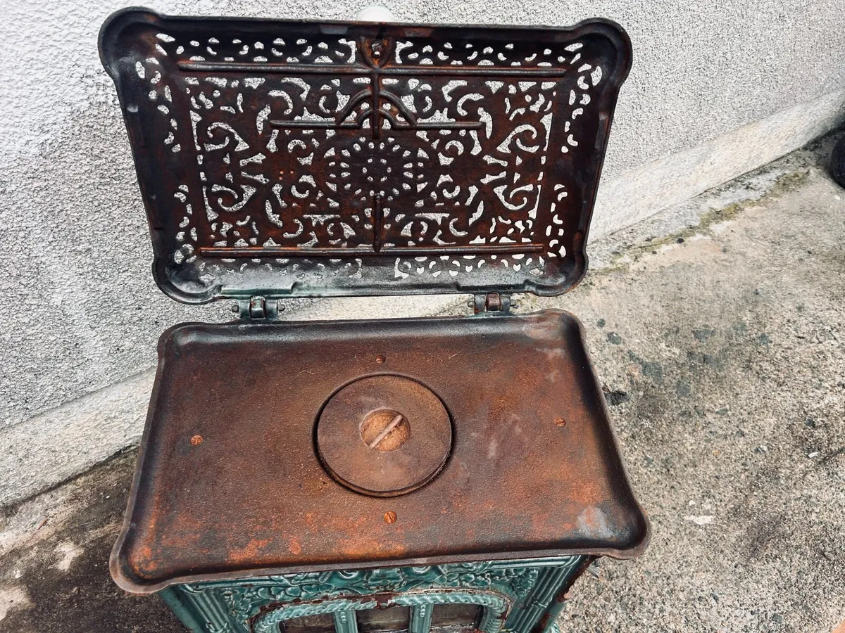 Vintage French-Style Cast Iron Stove - Image 4