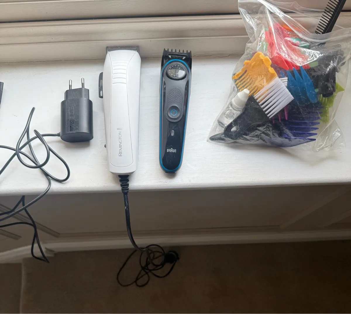 Hair clippers x1 and beard trimmer x1