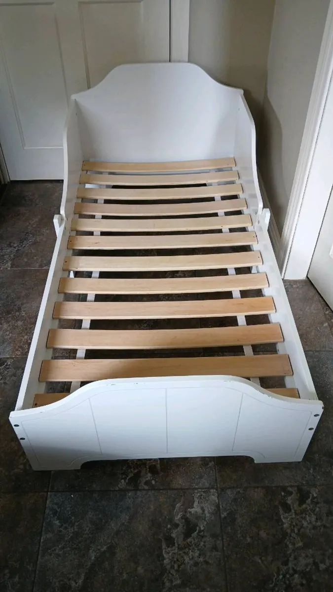Toddler bed 140 x 70. - Image 1