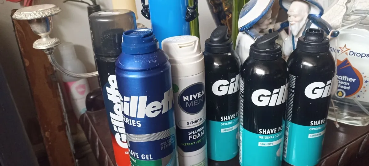 Razor. Blades. Shaving Foam/ Gel - Image 2
