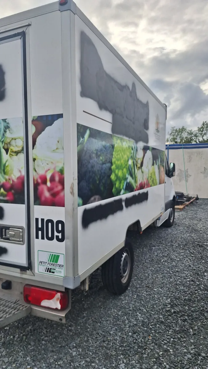 2023 Mercedes Sprinter For Dismantling - Image 3